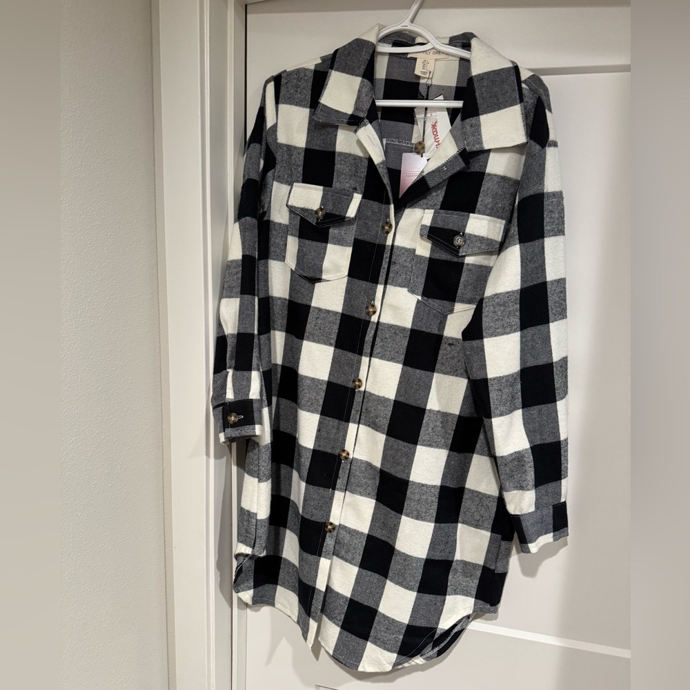 Black and White Plaid Button up Shacket size Large